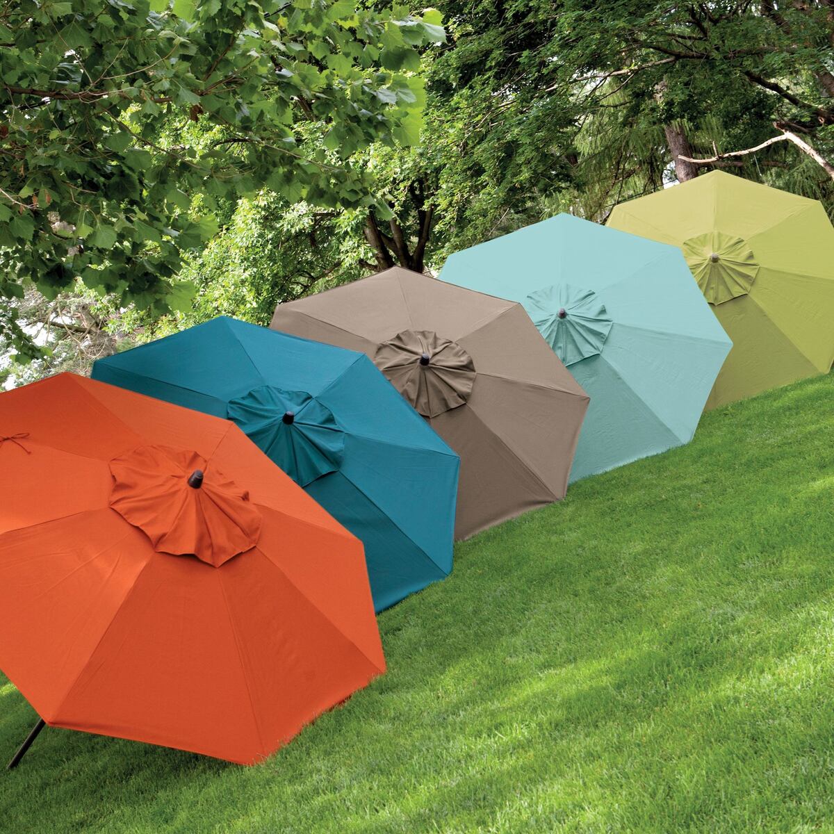 What Color Outdoor Umbrella Should I Get