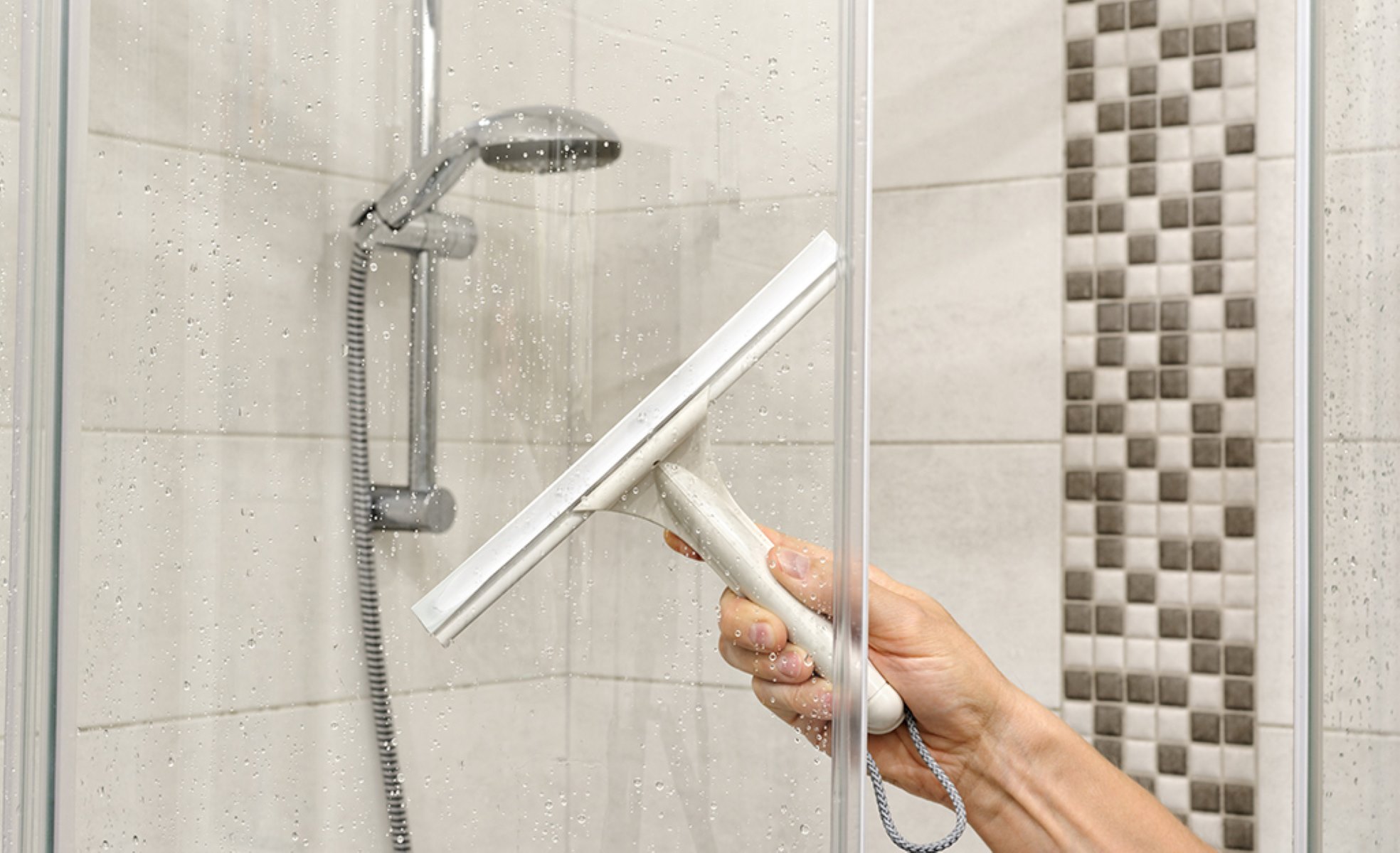 What Do Hotels Use To Clean Glass Shower Doors