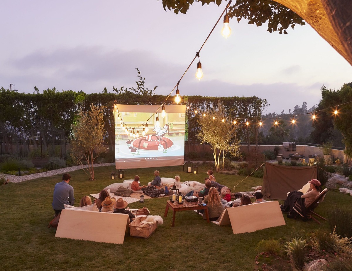 What Do You Need For An Outdoor Movie Night