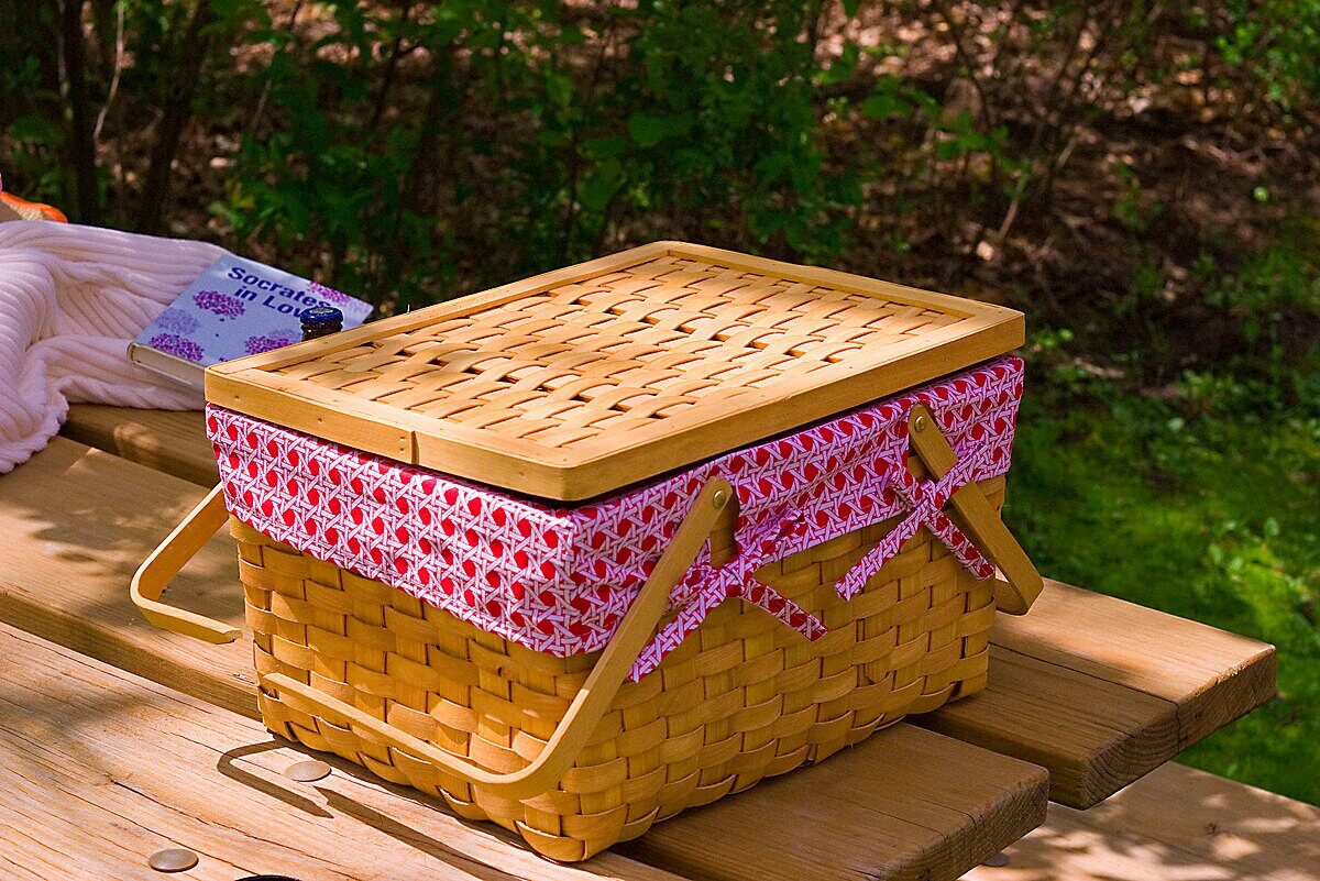 What Is A Picnic Basket Made Of