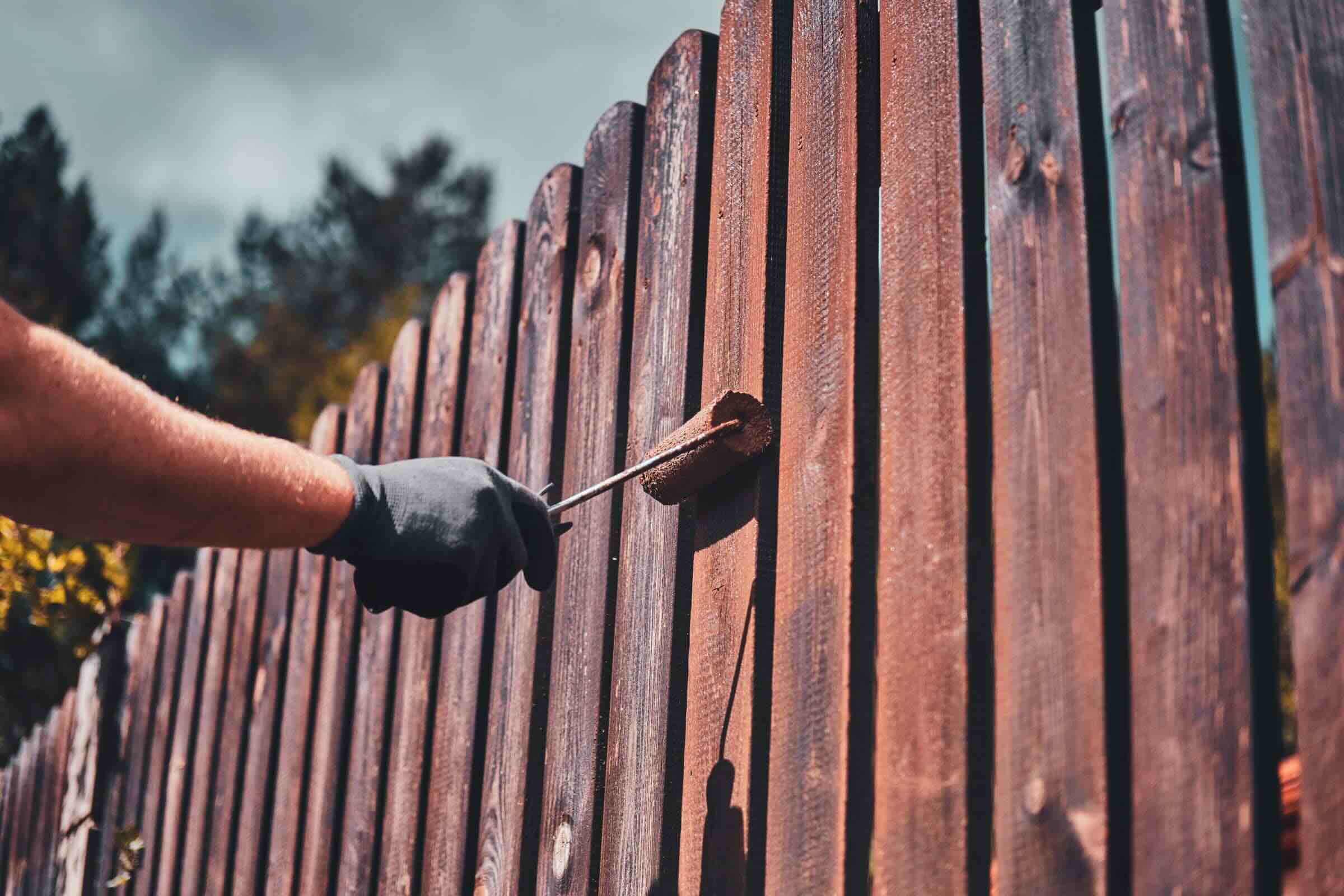 What Is The Best Paint For Outdoor Fence