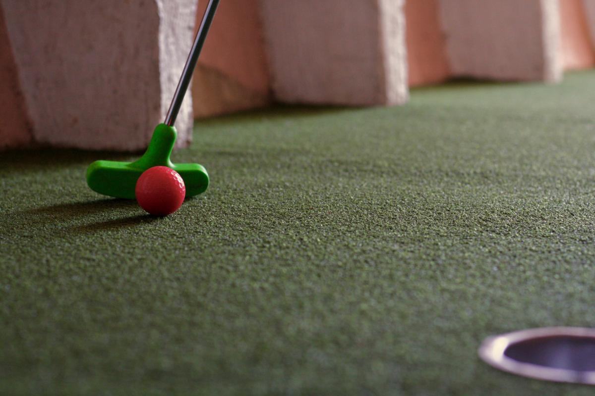 What Is The Difference Between Putt Putt And Mini Golf