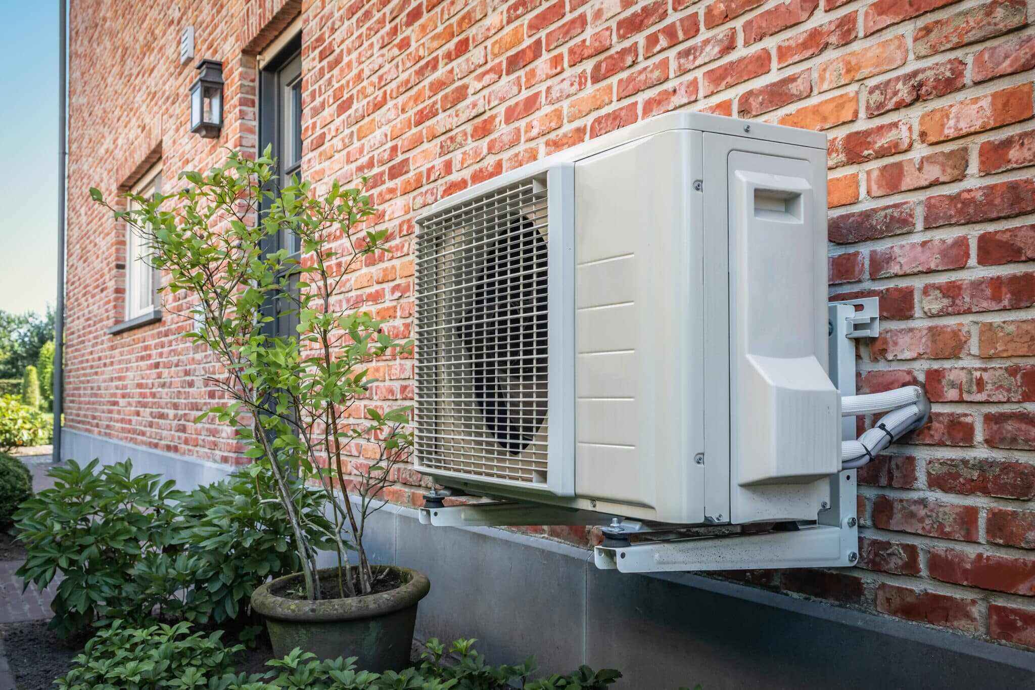 What Is The Outdoor Unit Of A Heat Pump Able To Do During The Heating Cycle?