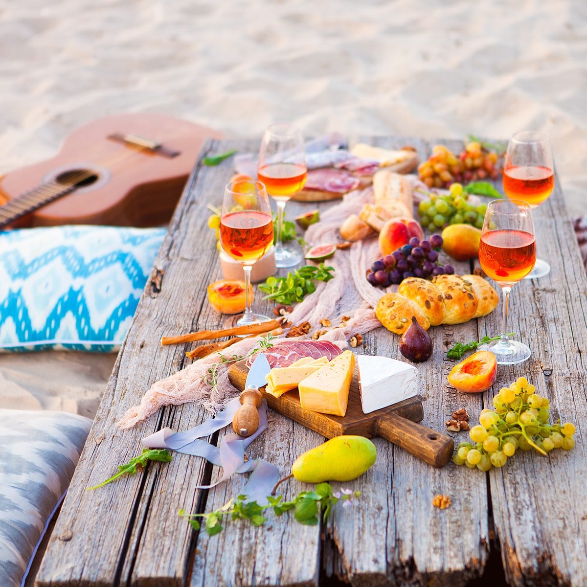 What To Bring For A Beach Picnic