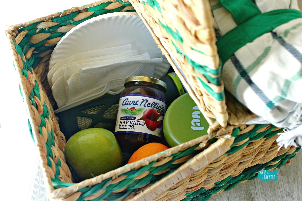 What To Pack In A Picnic Basket