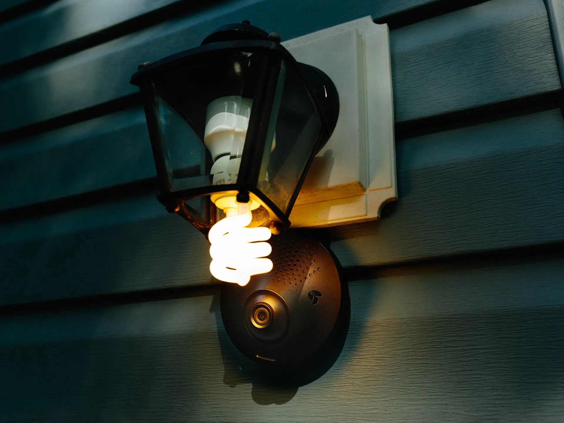 What Type Of Bulb For Outdoor Porch Light