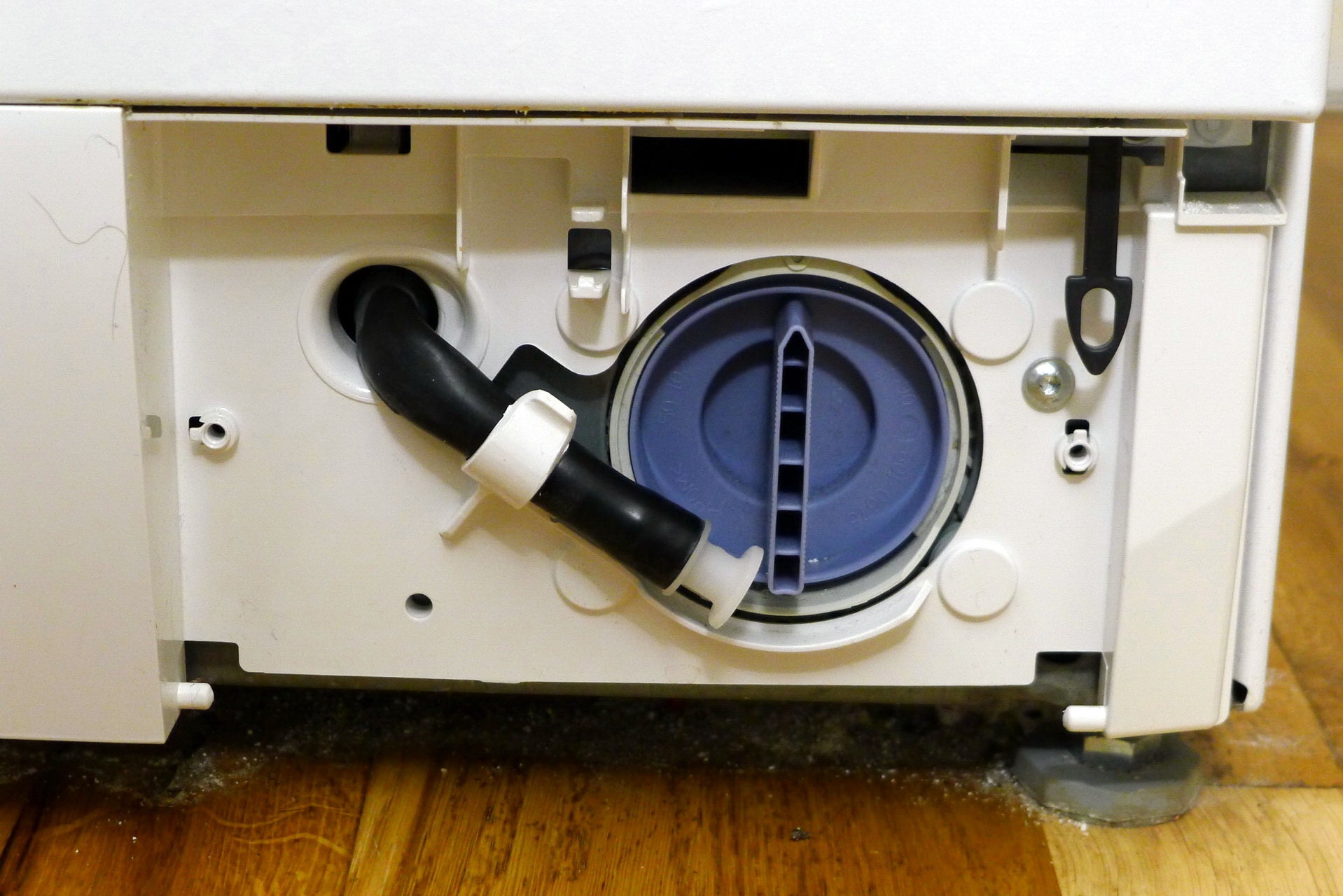 How Do You Drain A Washing Machine
