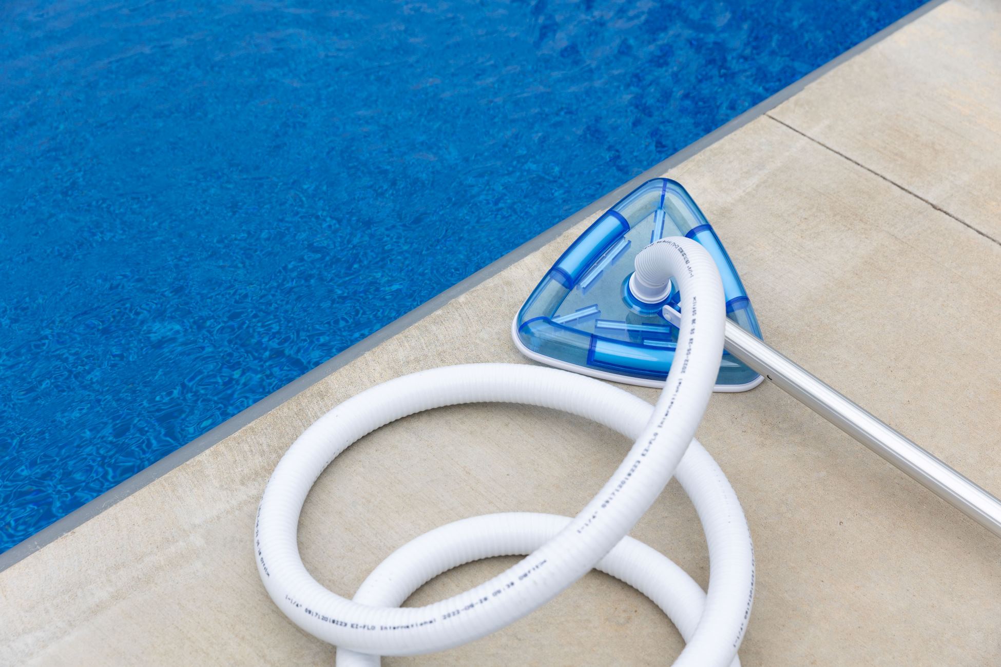 How Do You Vacuum A Swimming Pool 1708015346 
