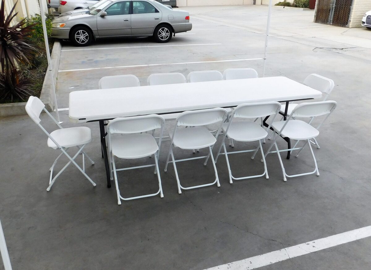 How Many Folding Chairs Fit At An 8-Foot Table