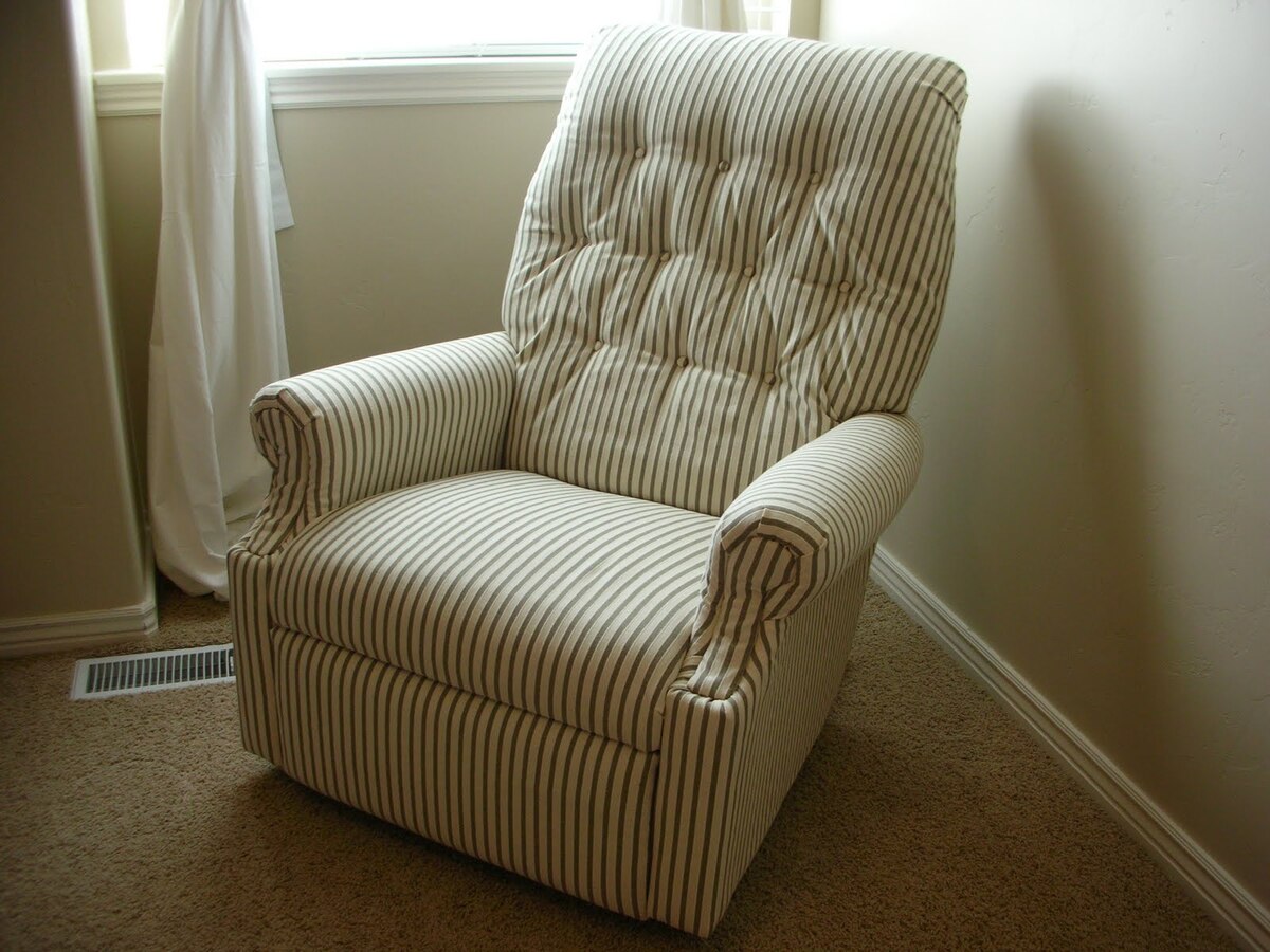 How Much To Reupholster A Recliner