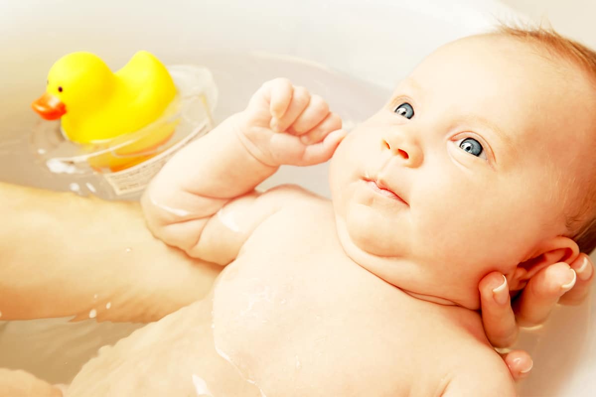 How To Bathe A Baby In The Bathtub