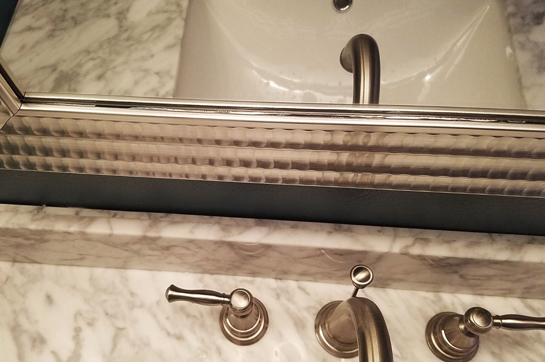 How To Caulk Bathroom Vanity Backsplash