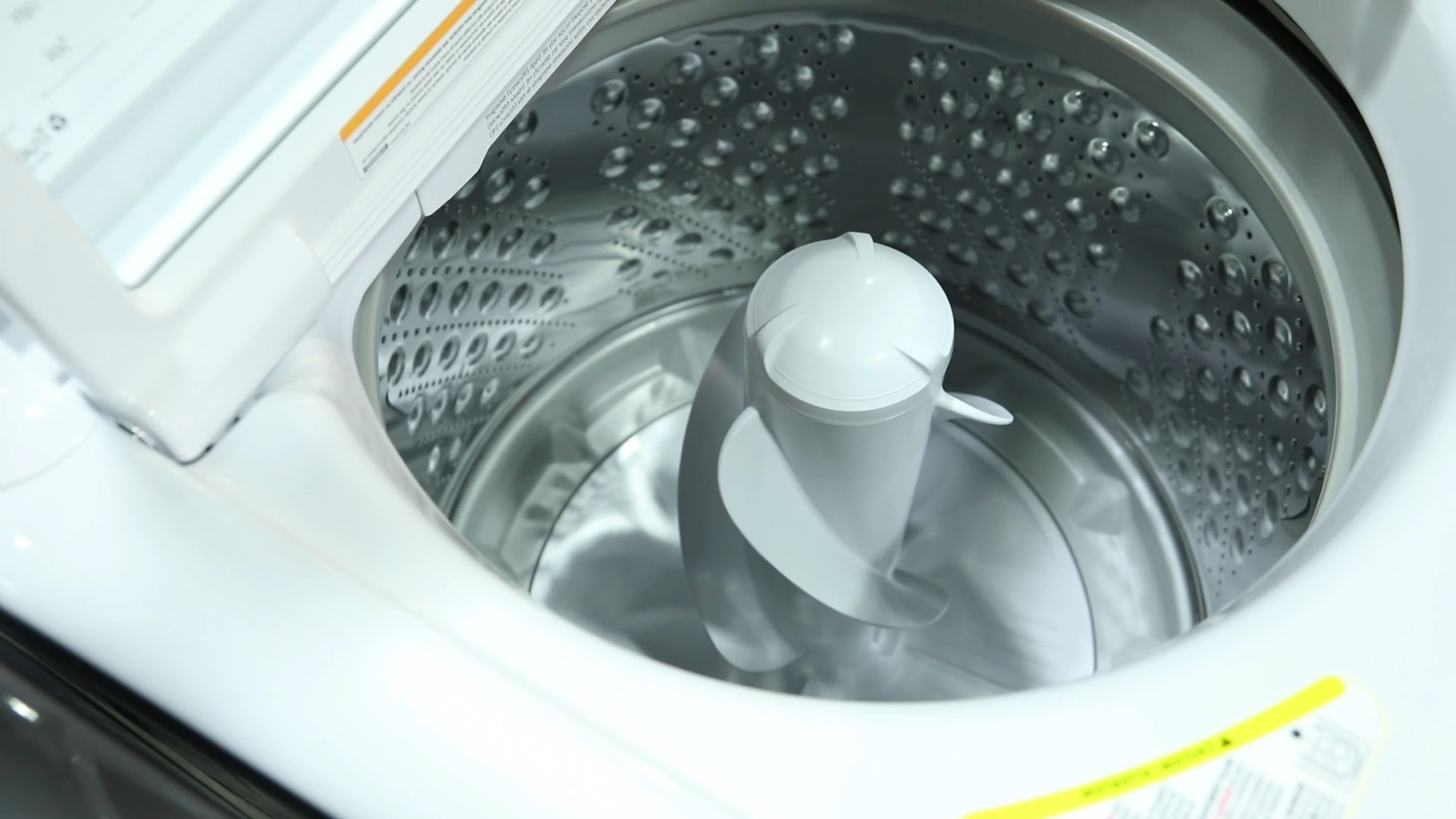 How To Clean A Top-Loading Washing Machine Without Agitator