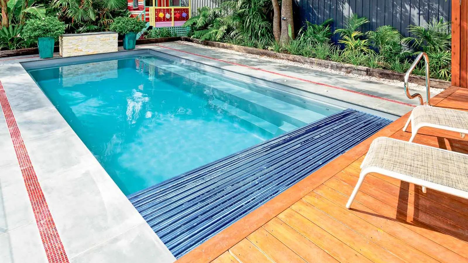 How To Cover A Swimming Pool