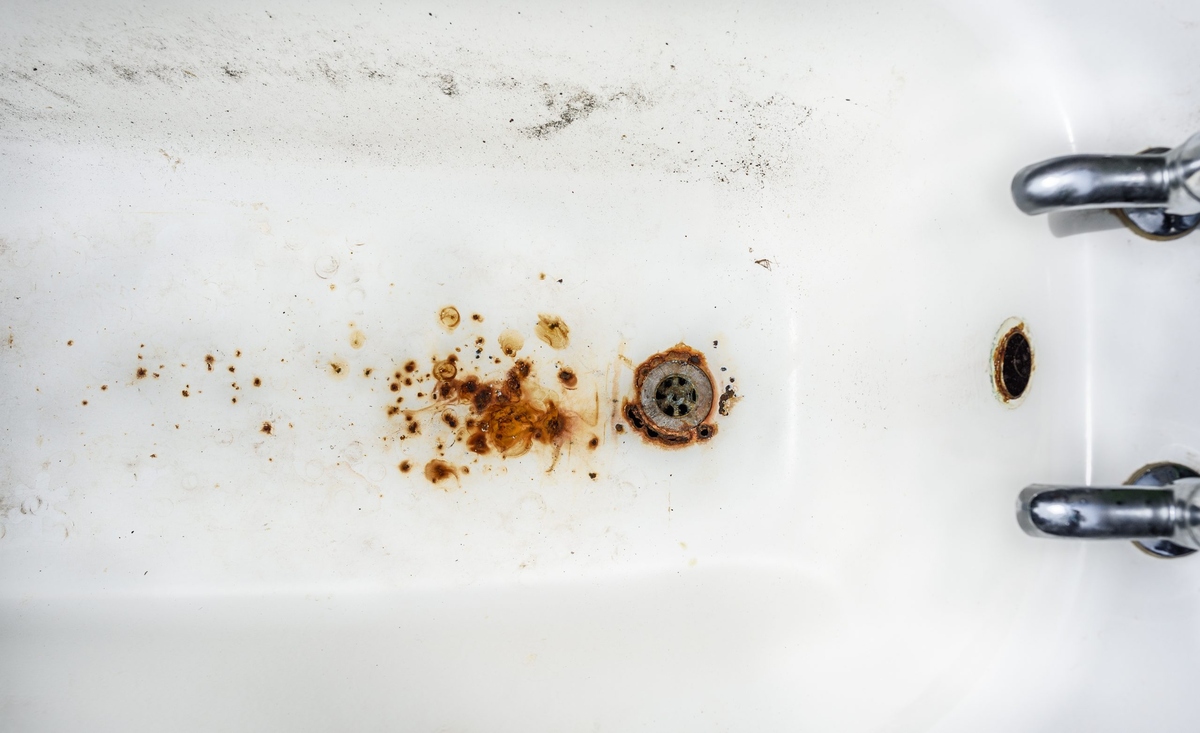 How To Cover Rust In Bathtub