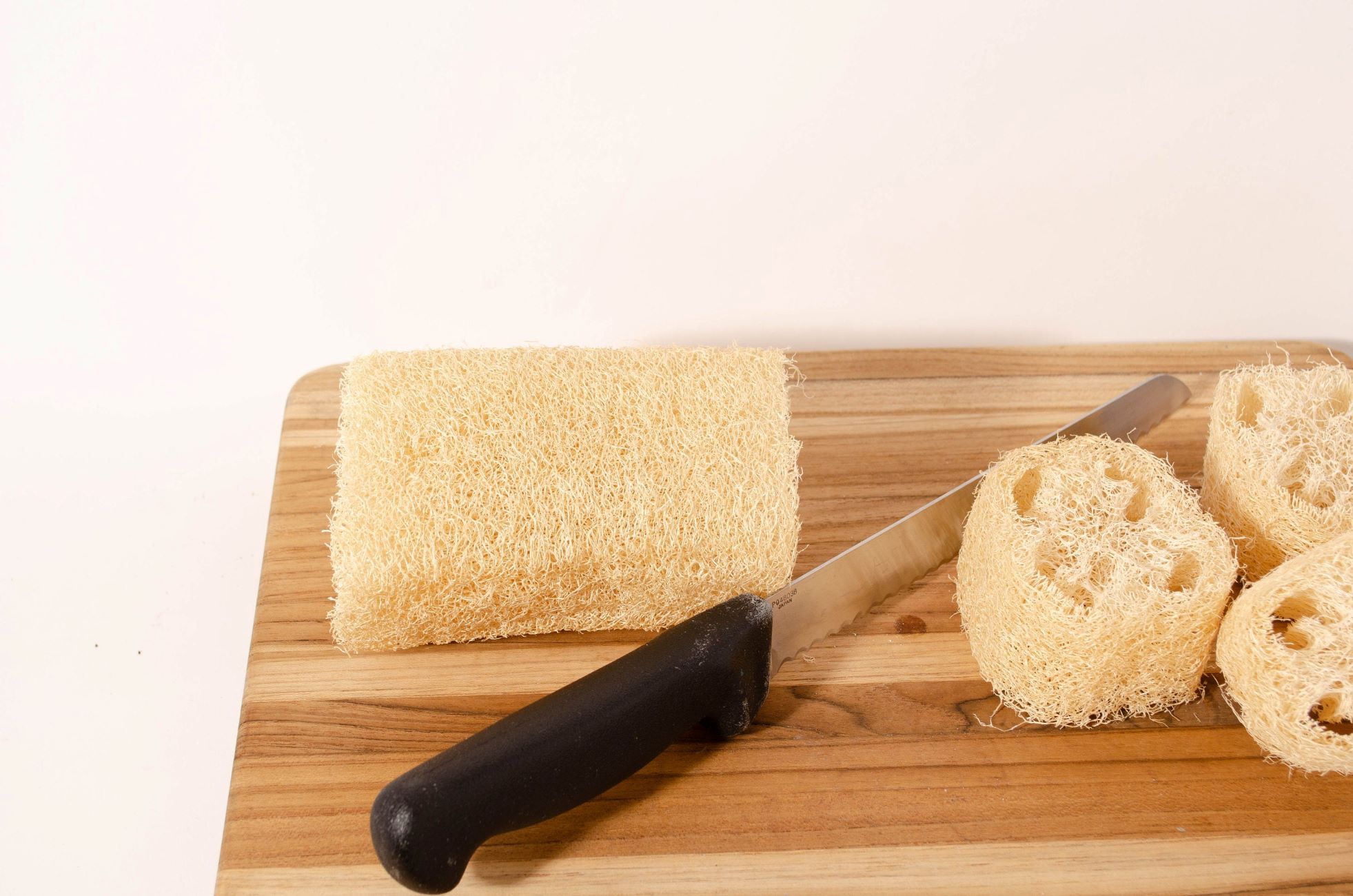 How To Cut Loofah Sponge