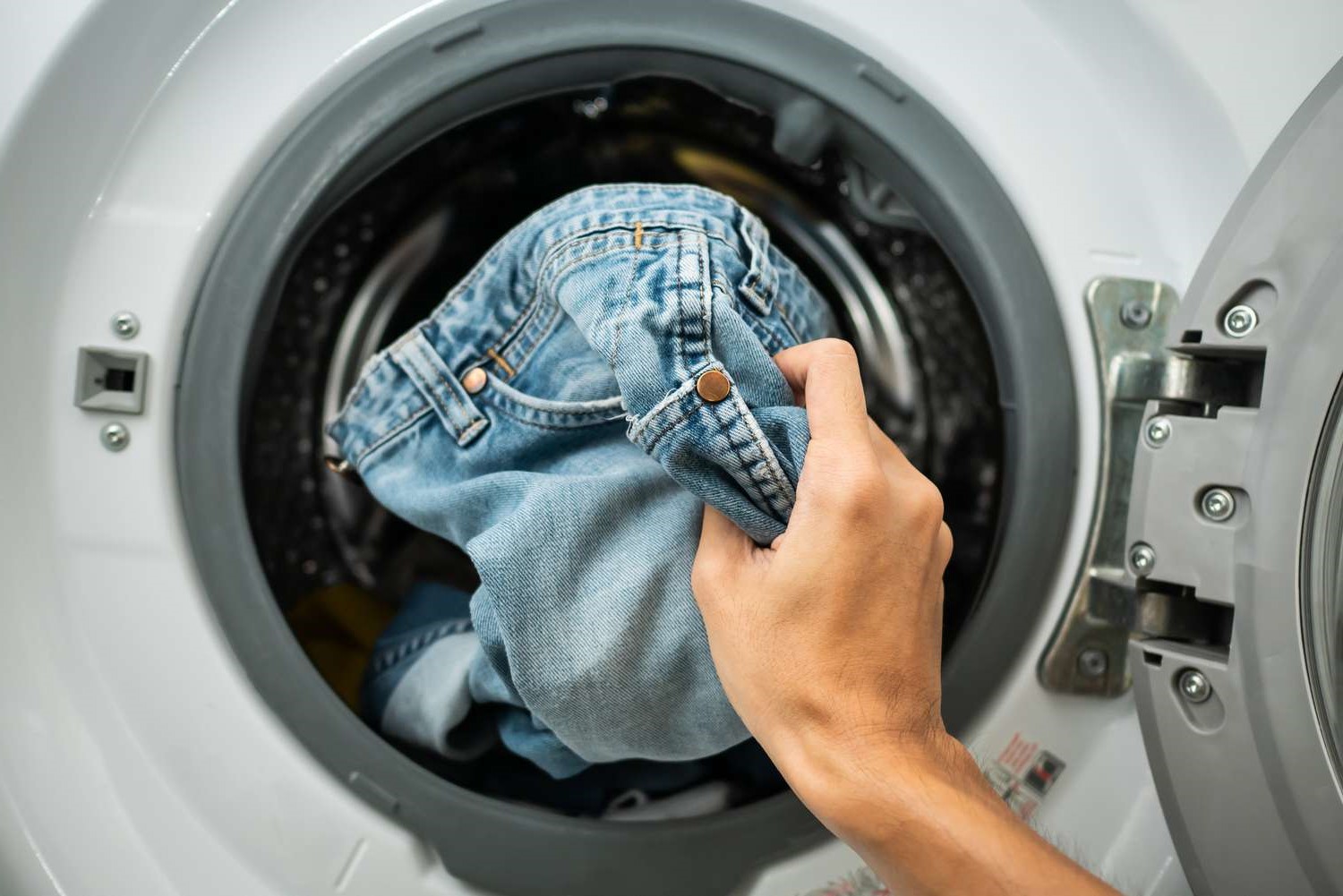 How To Fade Jeans In A Washing Machine