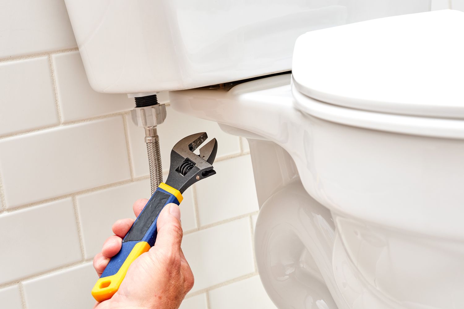 How To Fix A Leaking Toilet Bowl