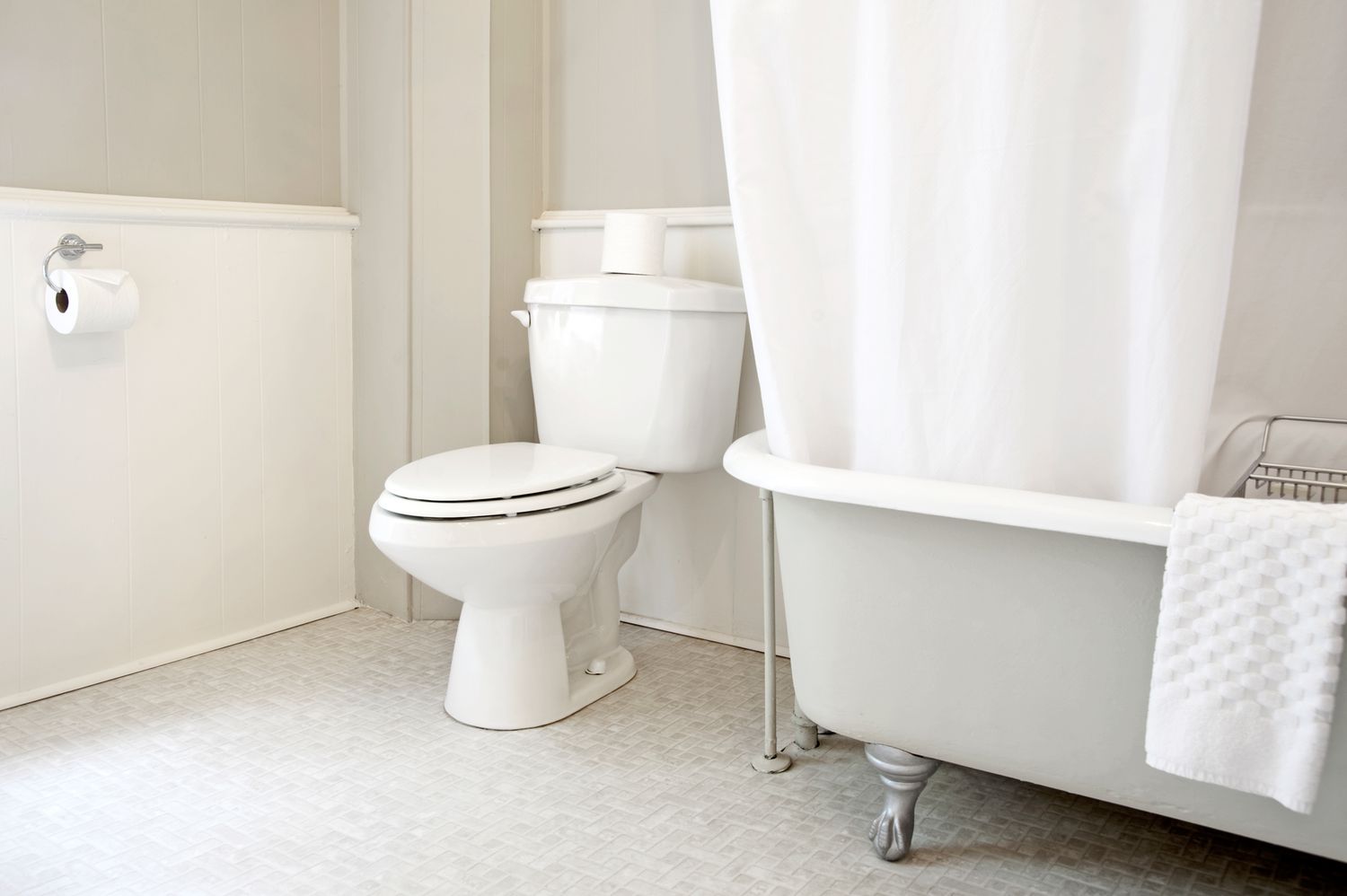 How To Get A Toilet Seat White Again