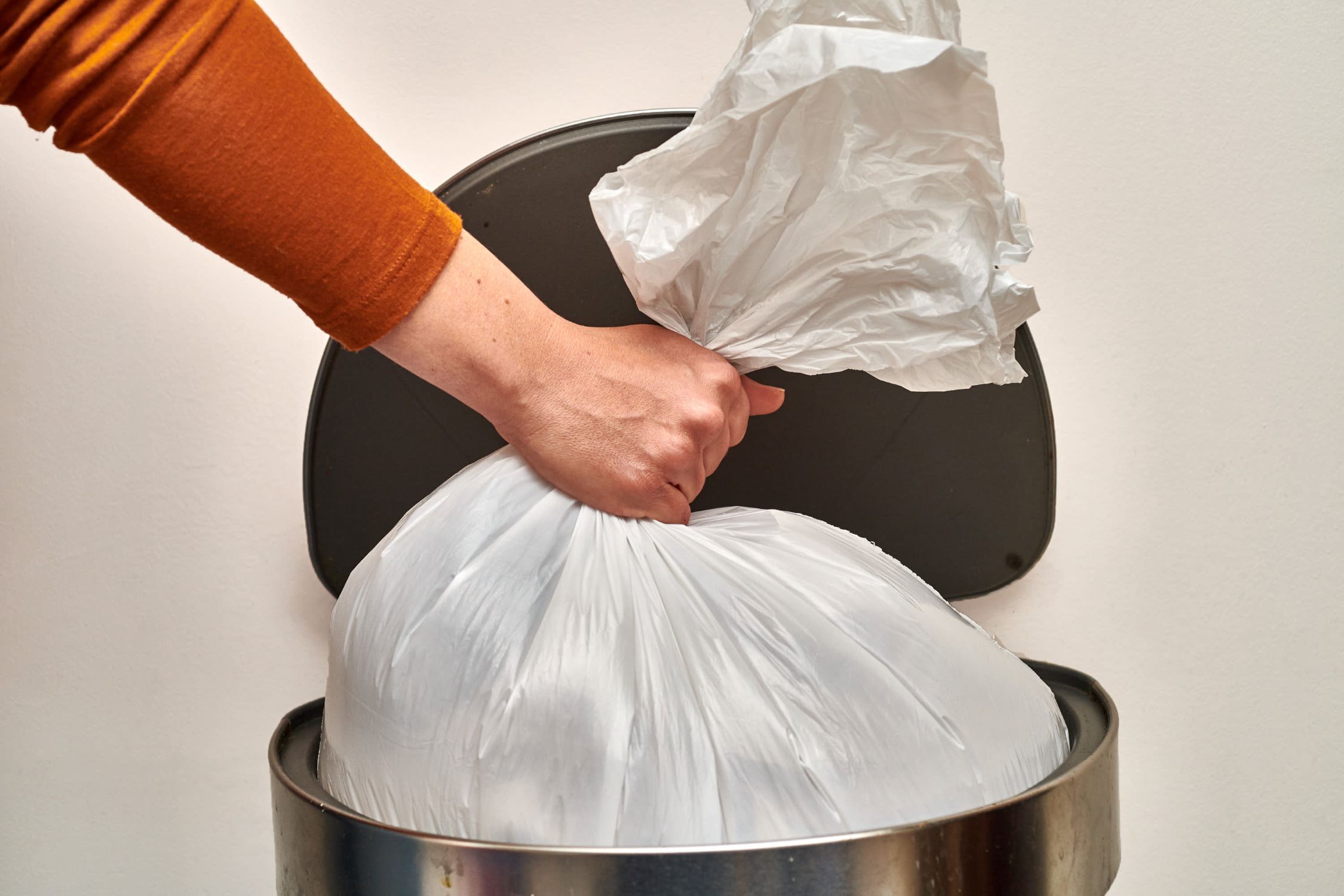How To Keep Trash Bags In Place