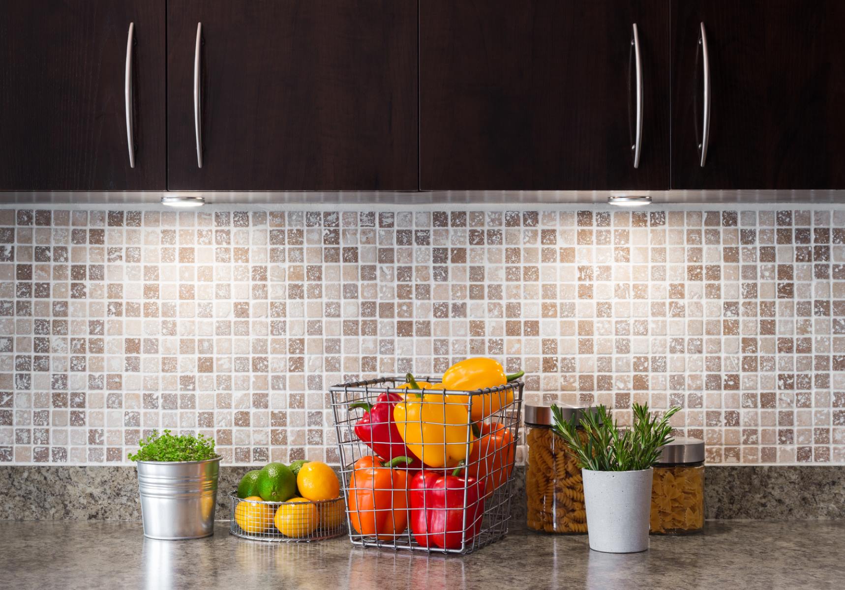 How To Put Up A Backsplash With Glass Tiles