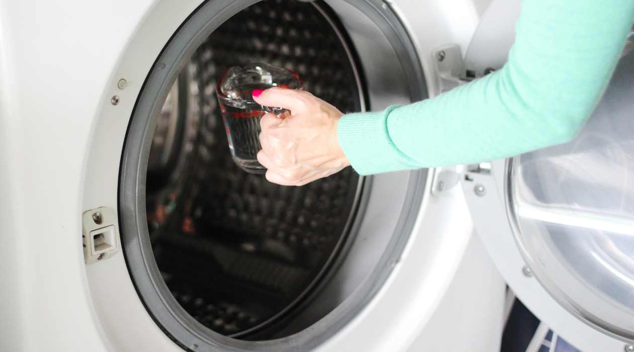 How To Put Vinegar In A Washing Machine