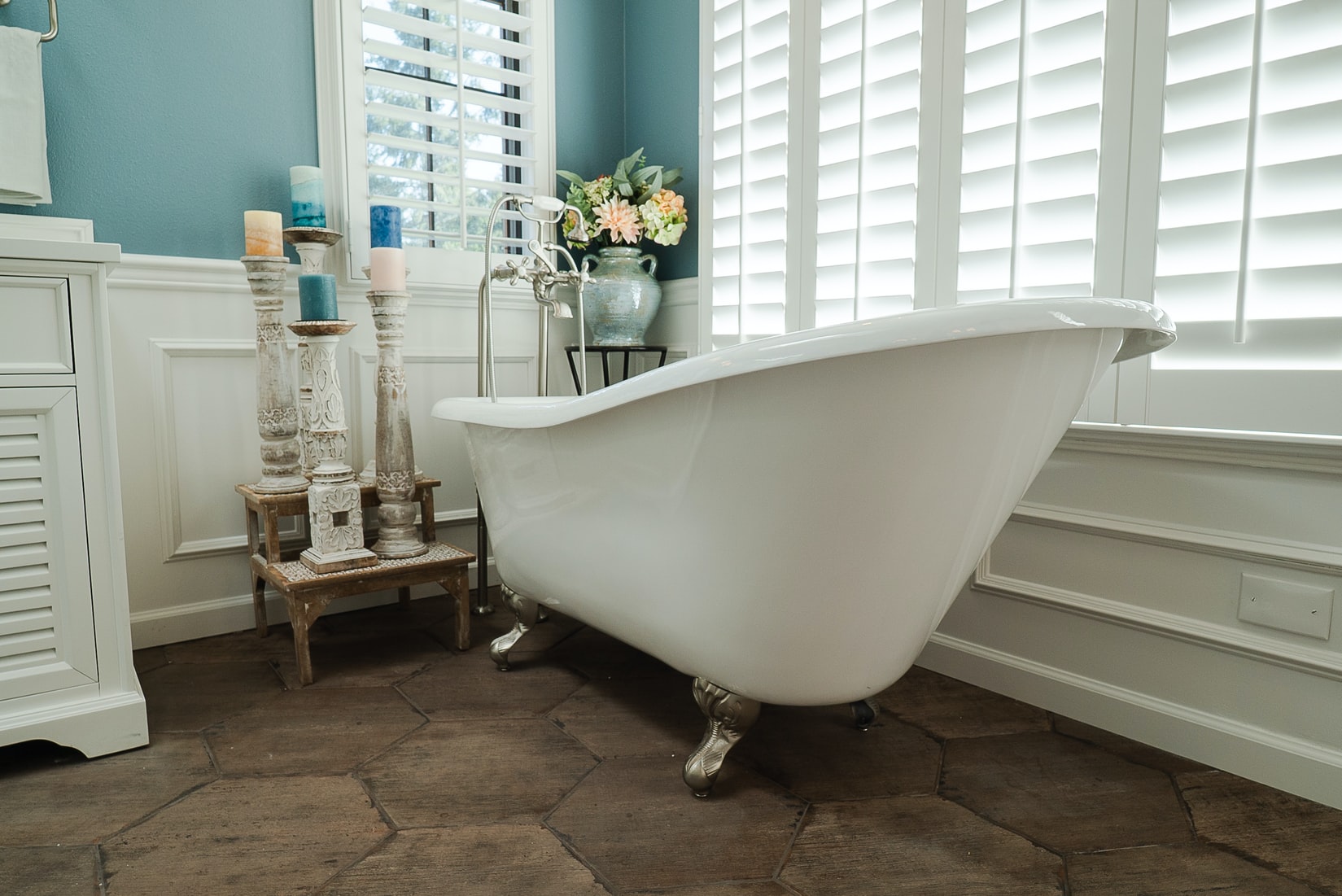 How To Remove A Bathtub Without Damaging Tiles