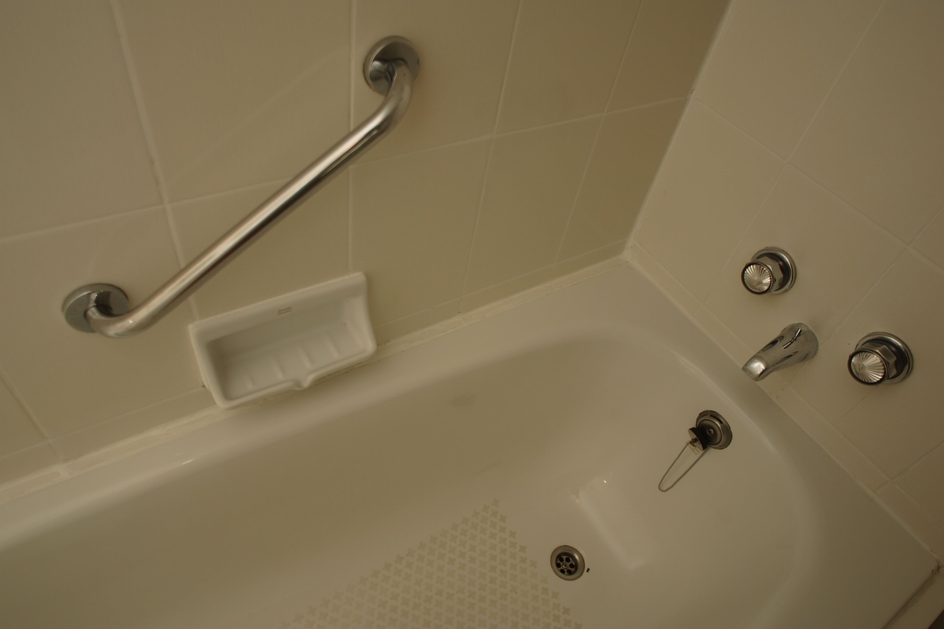 How To Remove Bath Mat Stains From A Bathtub