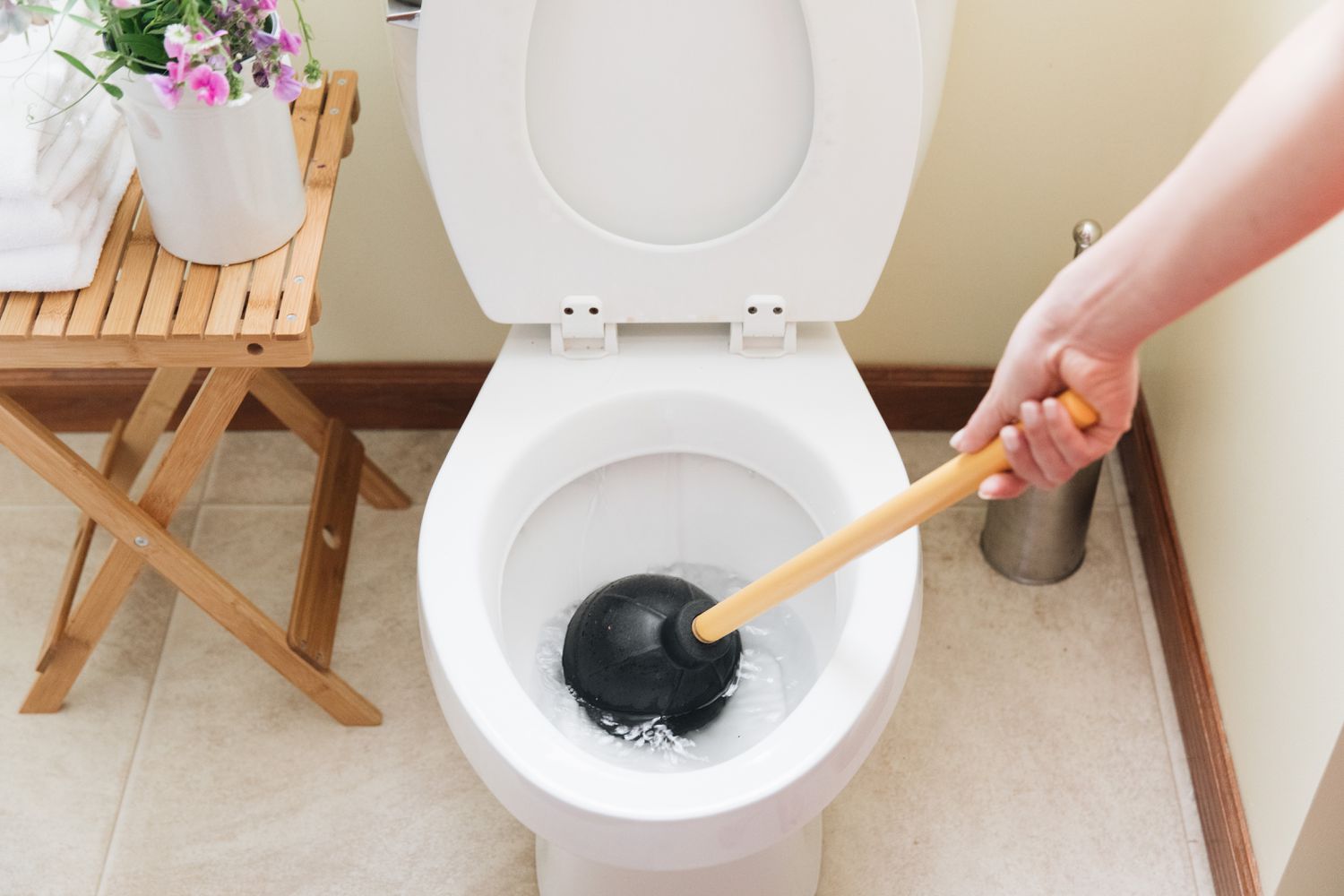 How To Remove Clog In Toilet Bowl