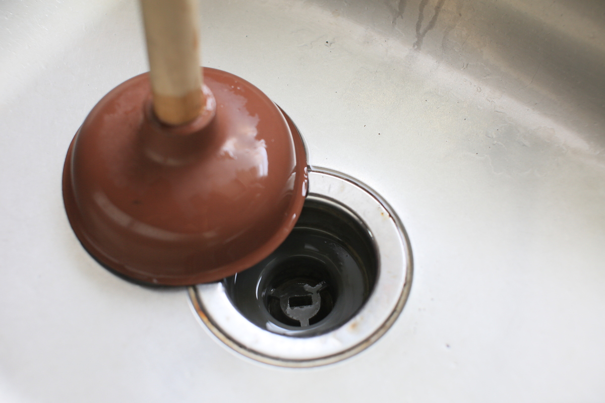 How To Take A Plunger Out Of A Sink