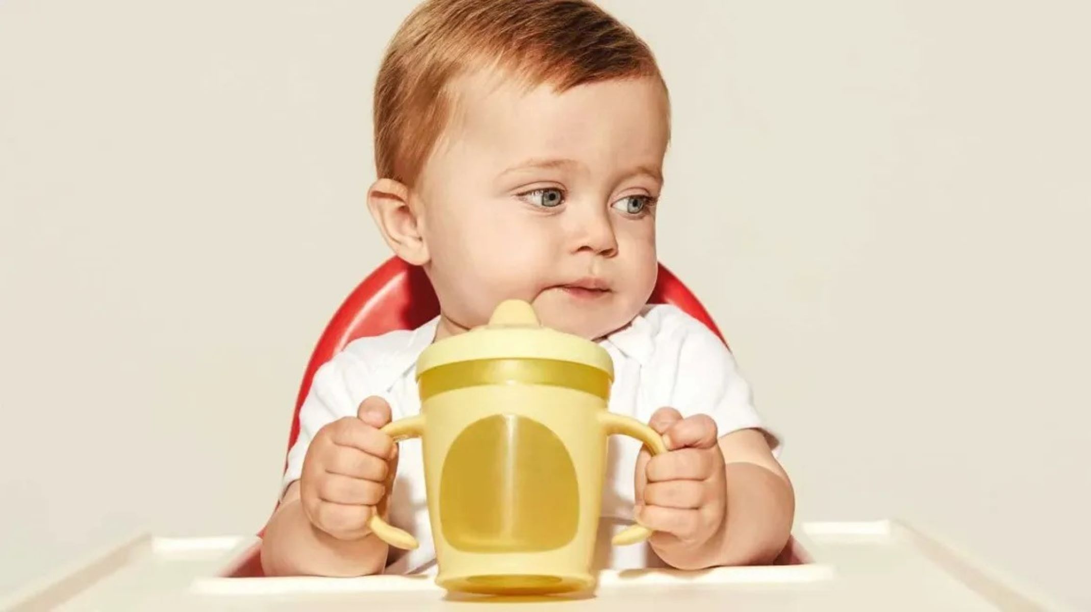 How To Teach A Baby To Use A Sippy Cup