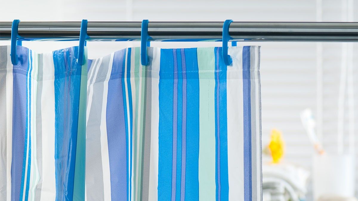 How To Use A Shower Curtain