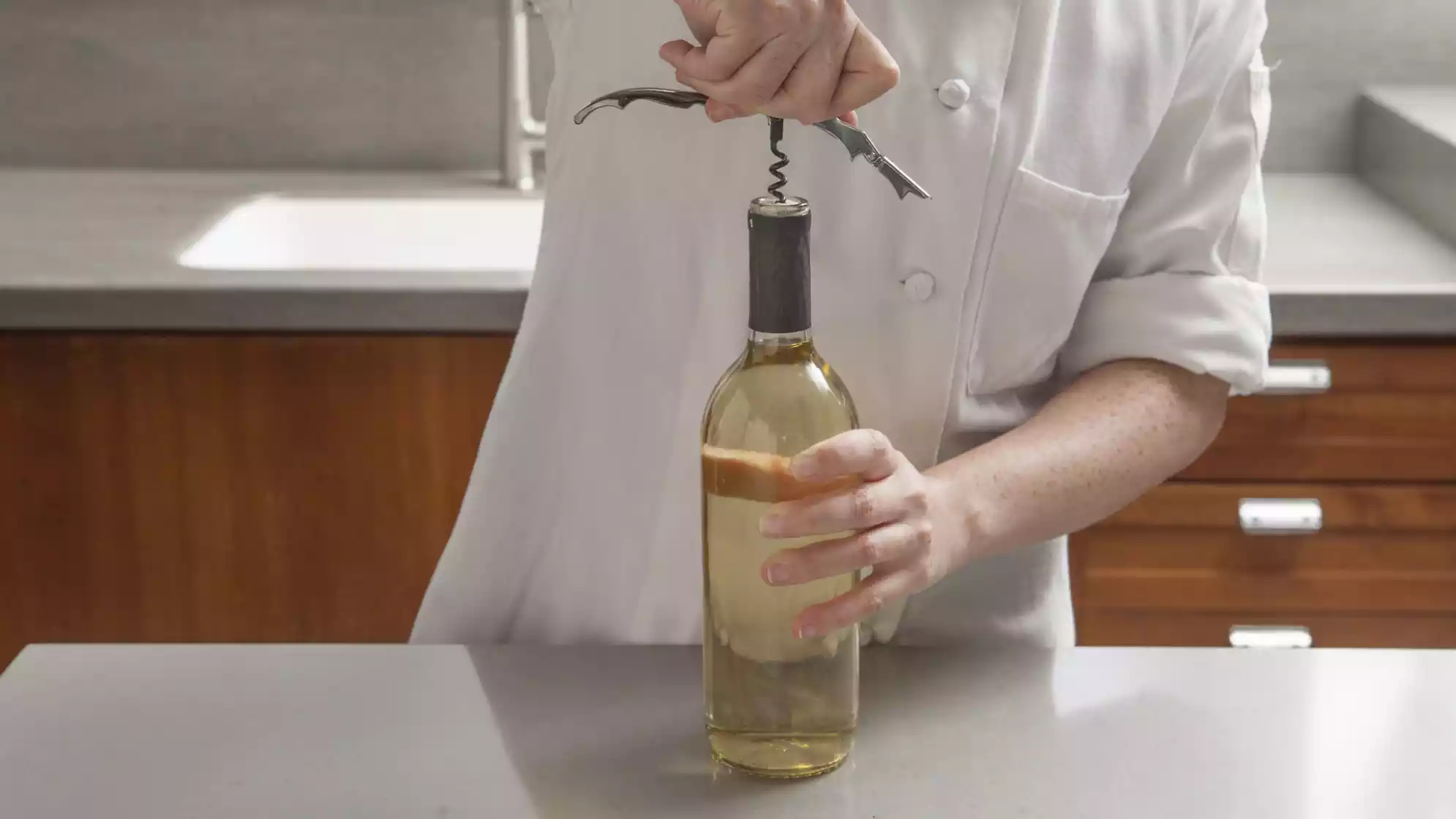 How To Use A Waiter Corkscrew