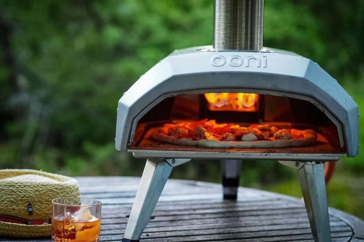 How To Use An Outdoor Pizza Oven