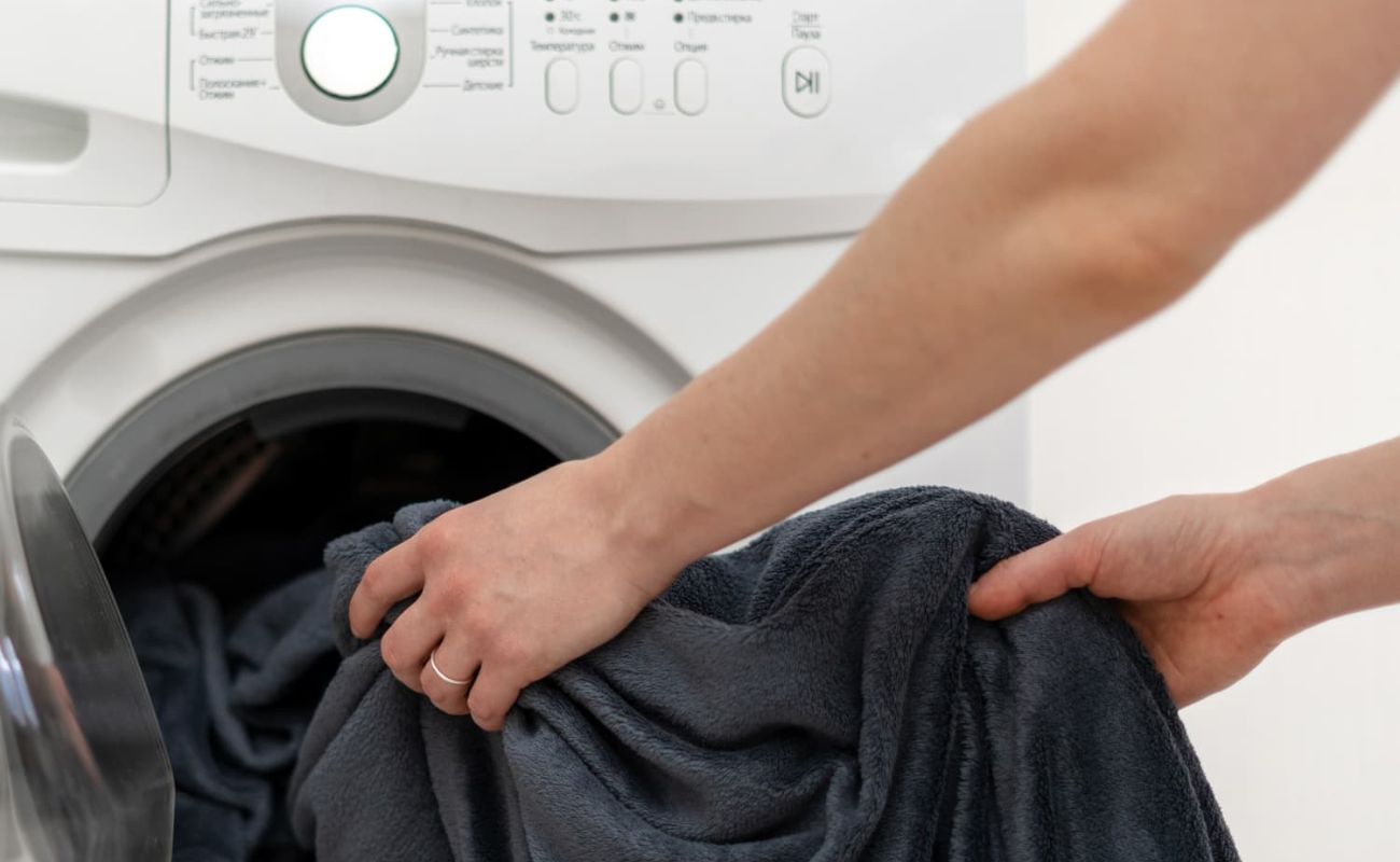How To Wash A Weighted Blanket In The Washing Machine