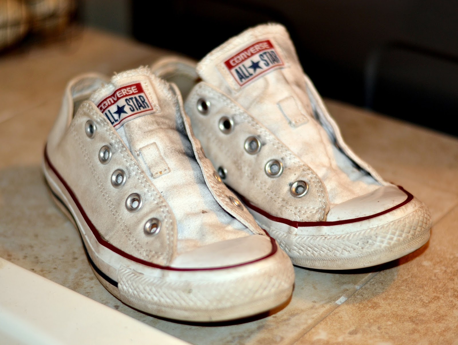 How To Wash White Converse In The Washing Machine
