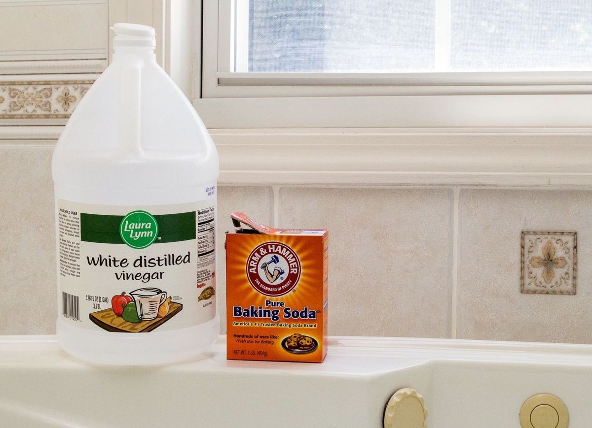 The Acidity Of What Food Works To Remove Bathtub Grime?