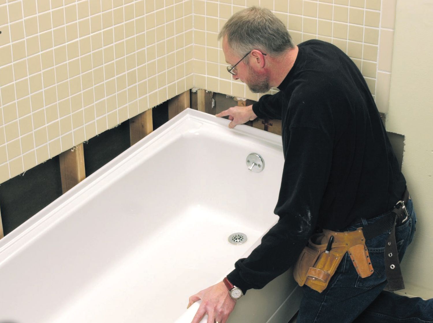 When To Replace A Bathtub