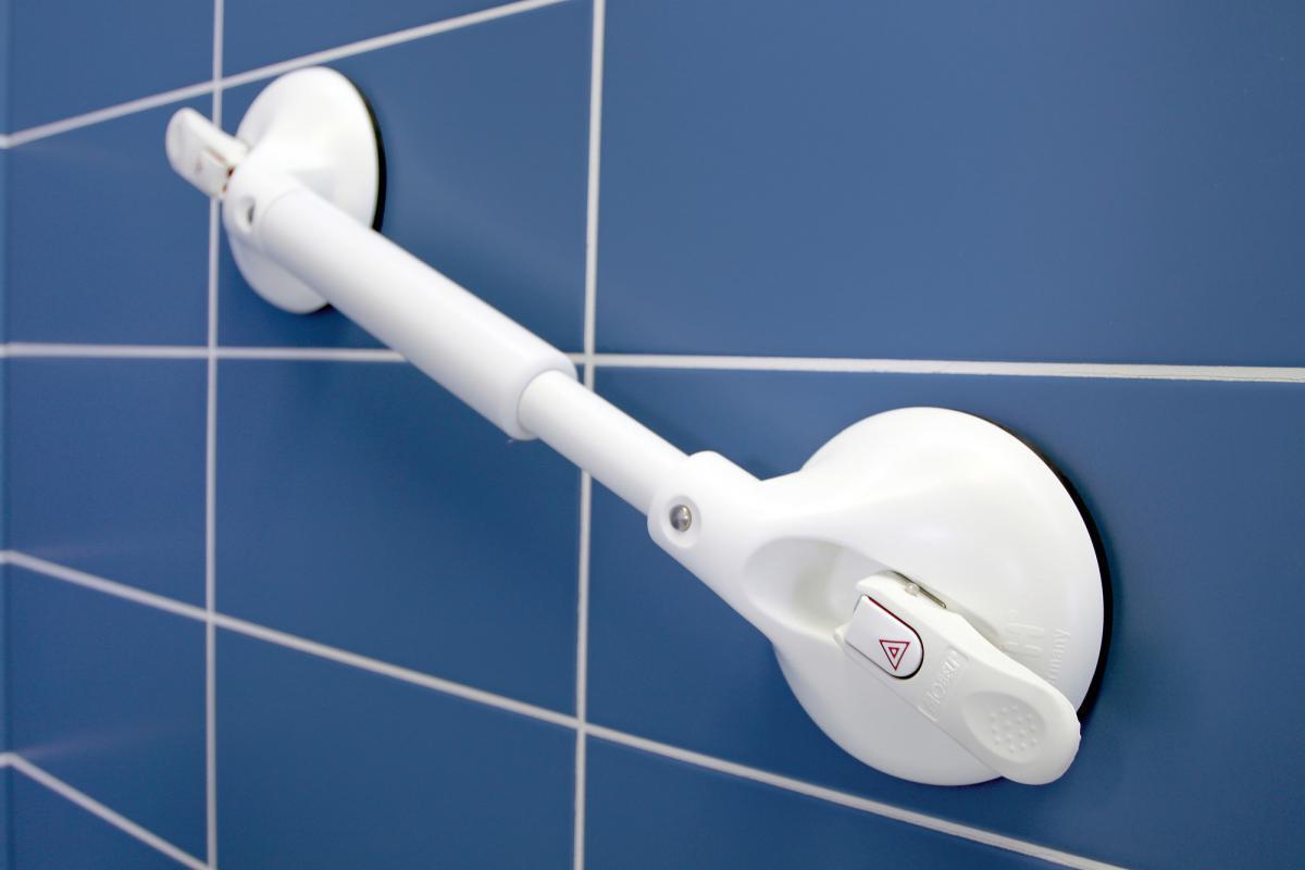 Where Should Grab Bars Be Located In A Shower?