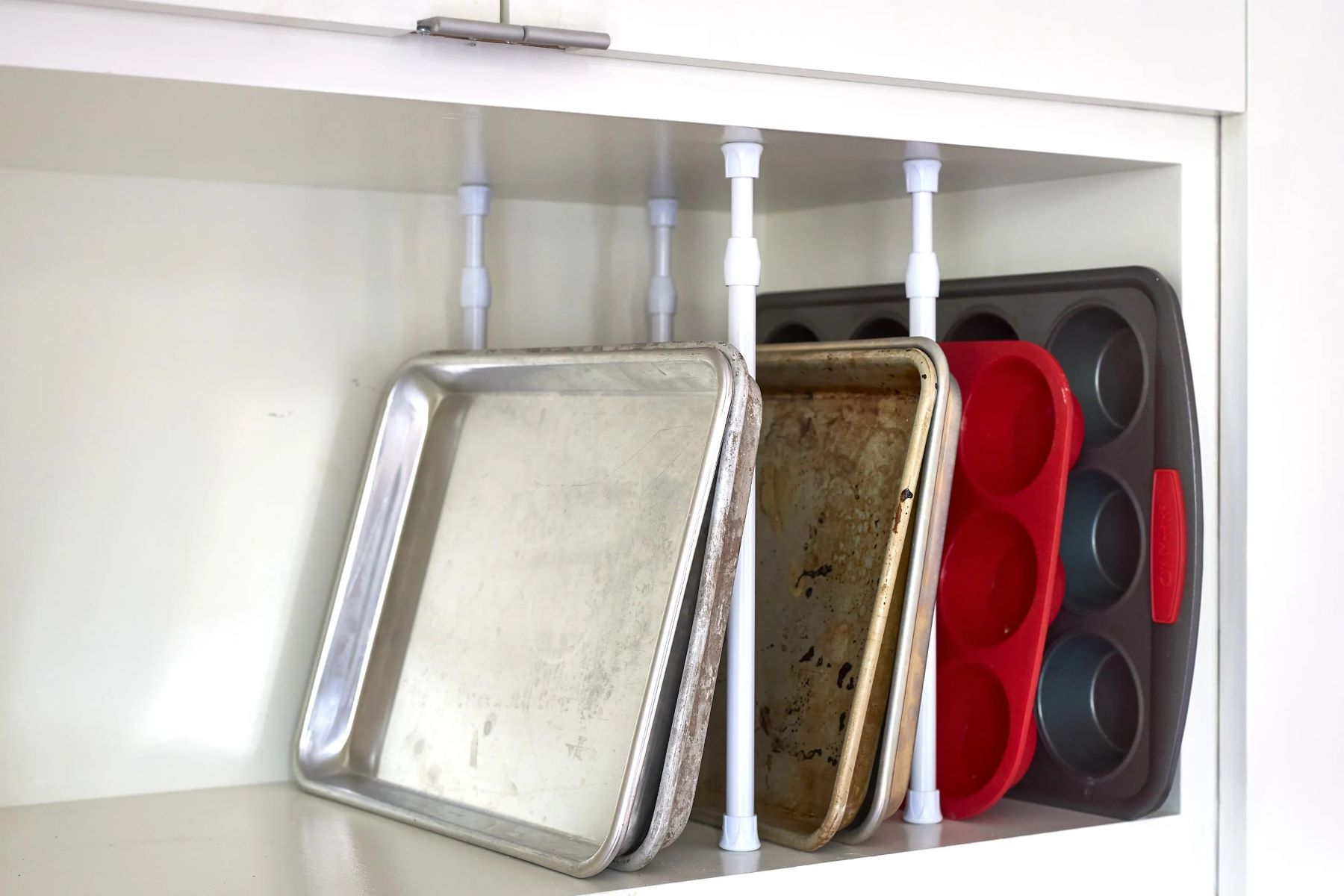 How To Organize Baking Pans