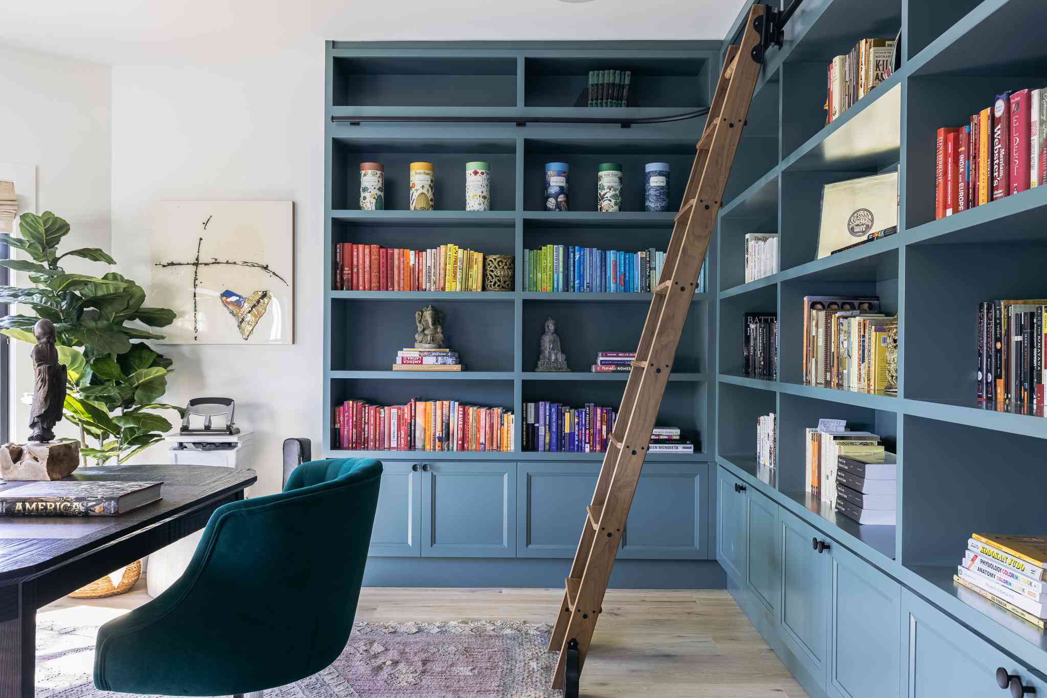 How To Organize Books On A Bookshelf