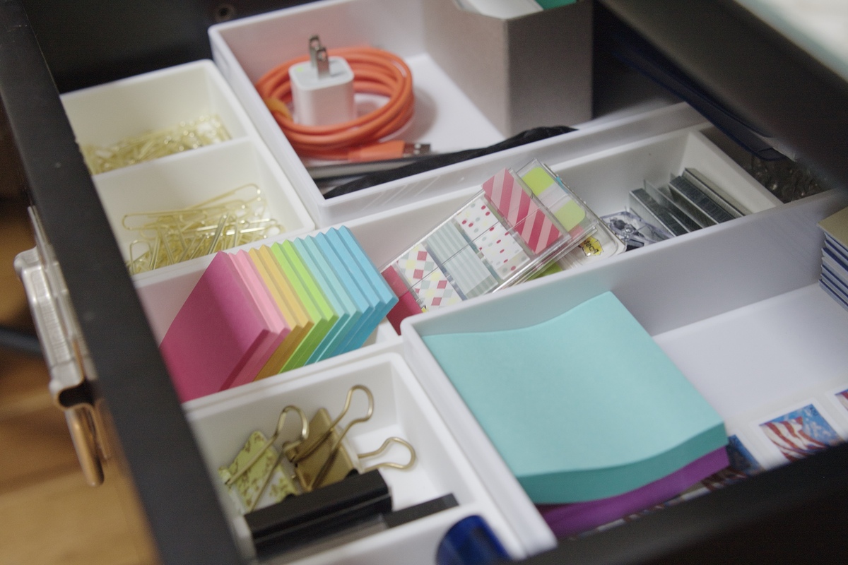 How To Organize Desk Drawers
