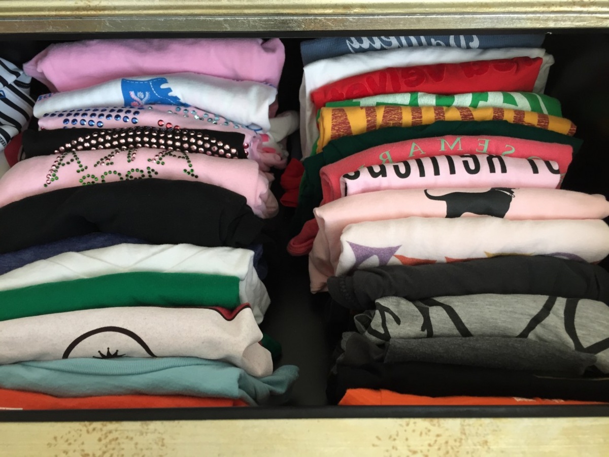 How To Organize T Shirts On A Shelf