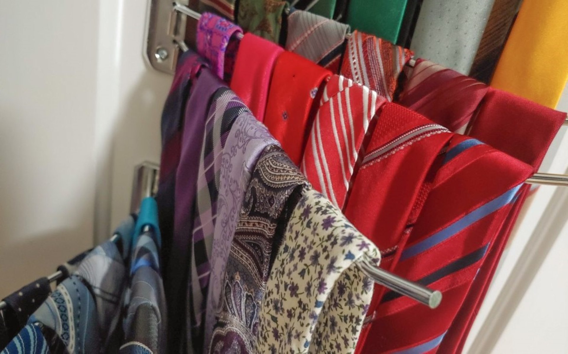 How To Organize Ties