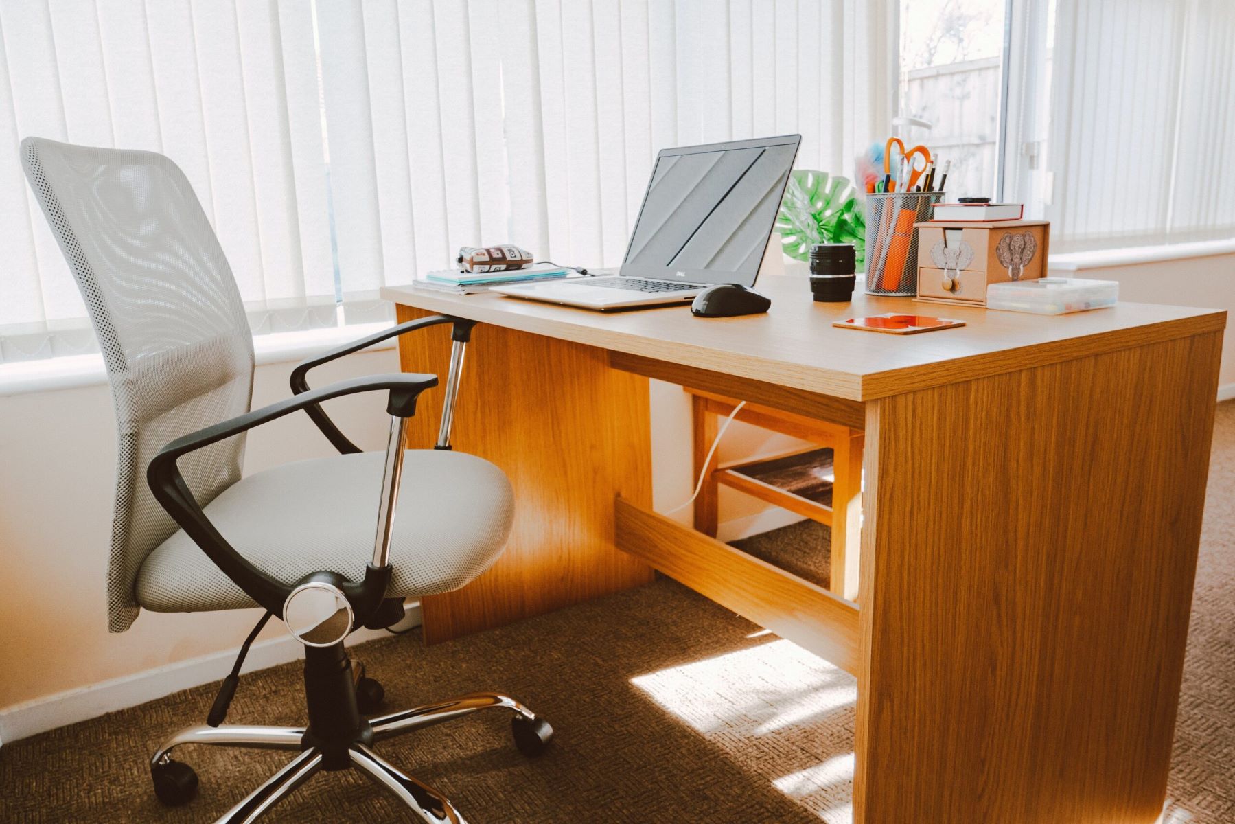 Home Office Desk Chair Selection: Comfortable Seating Solutions