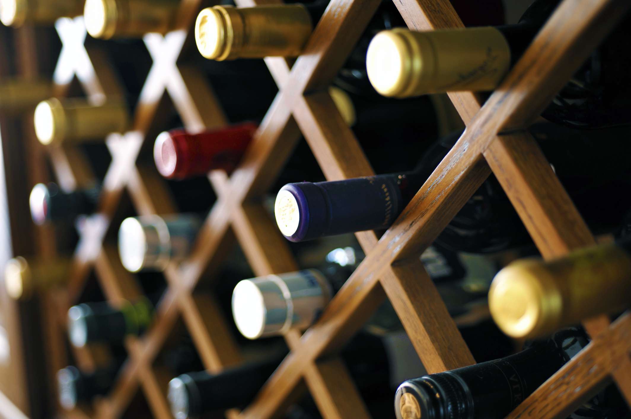 Home Wine Rack Wall Mounting: Stylish Bottle Display Ideas