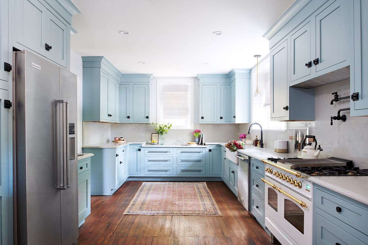 How To Choose The Right Paint Color For Your Kitchen Cabinets | Storables