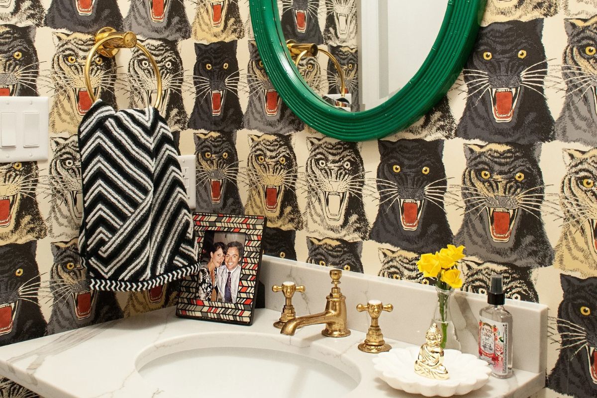 How To Choose The Right Paint Colors For An Art Deco-Inspired Powder Room