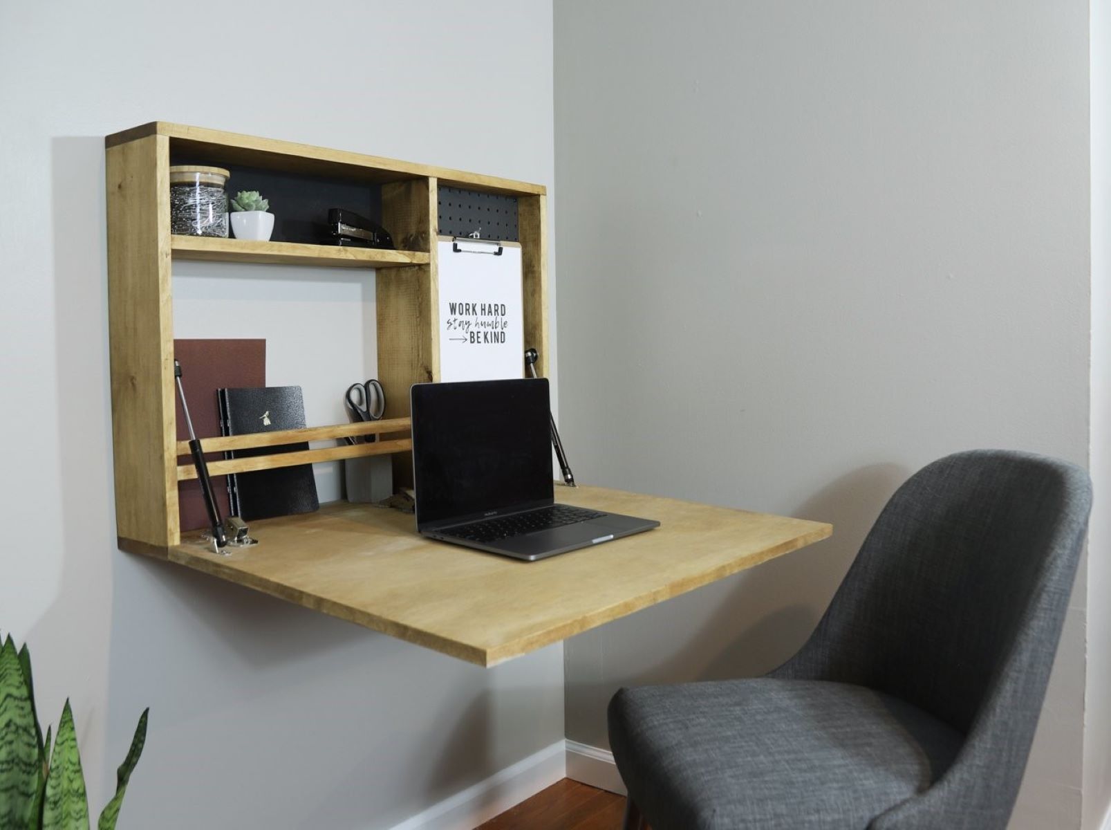 Home Office Floating Desk DIY Space-Saving Work Surface