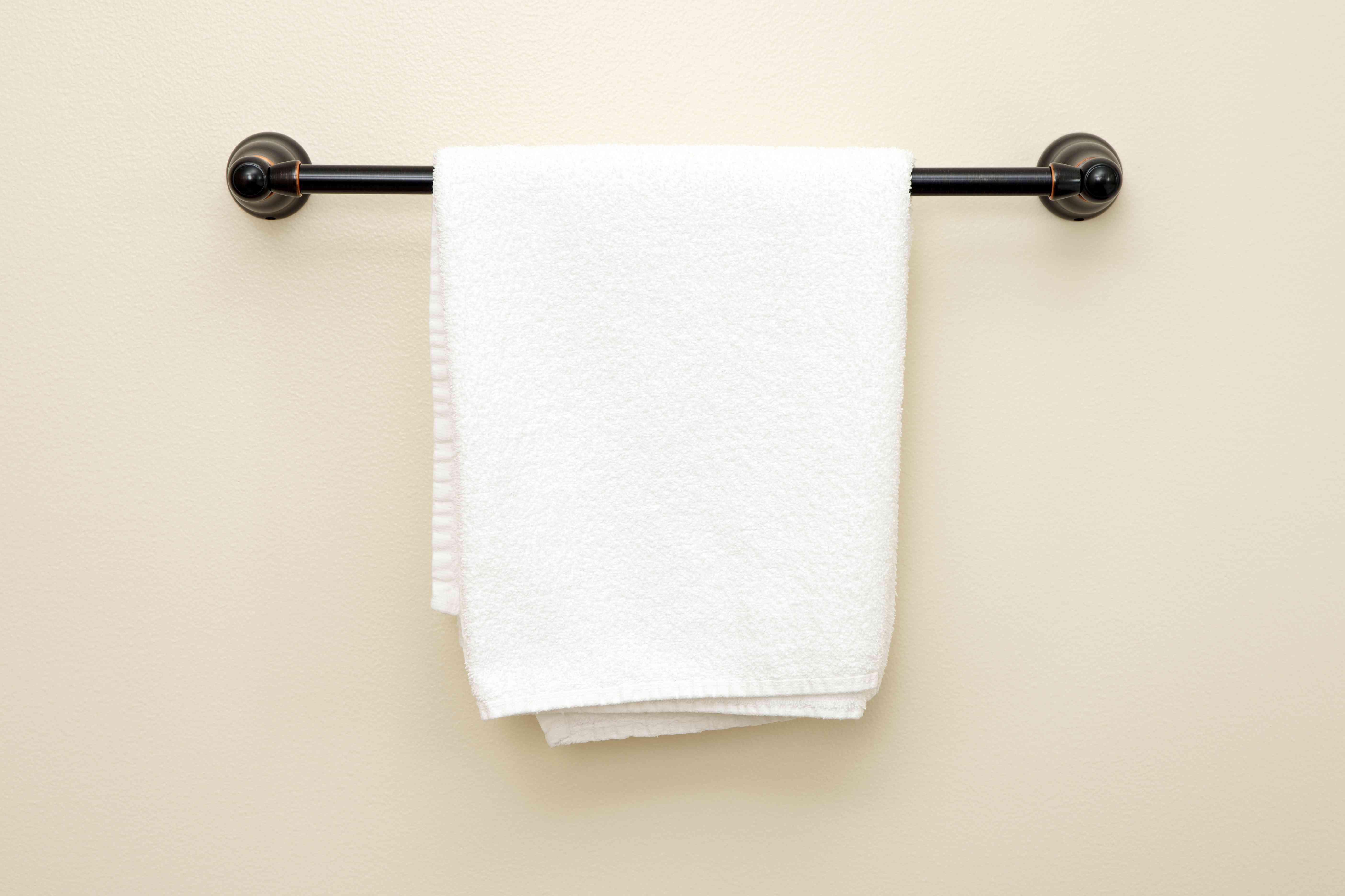 How To Choose And Install The Right Bathroom Towel Bars